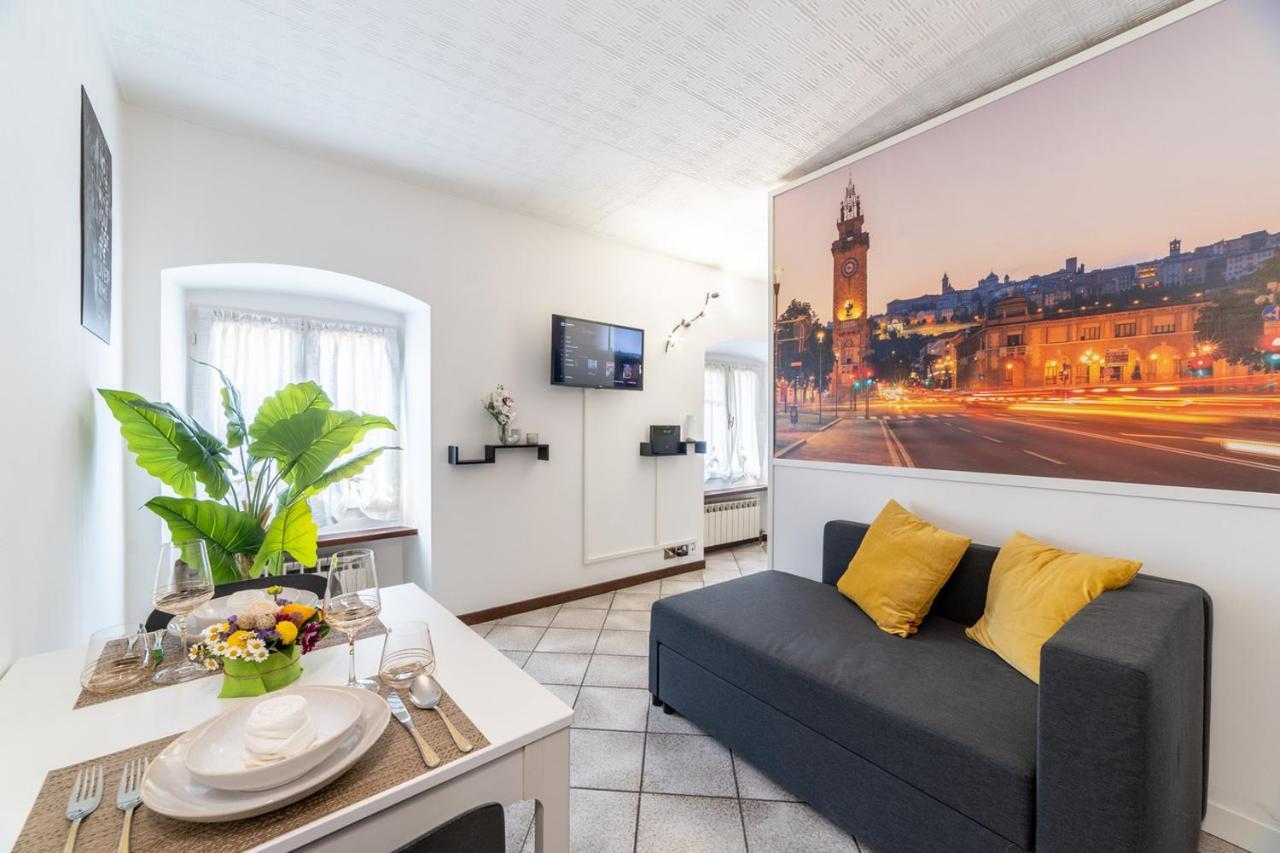 Centro Storico - Leonardo House Apartment Bergamo Luaran gambar